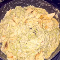 Chicken fettuccine Alfredo|Dina Beeさん