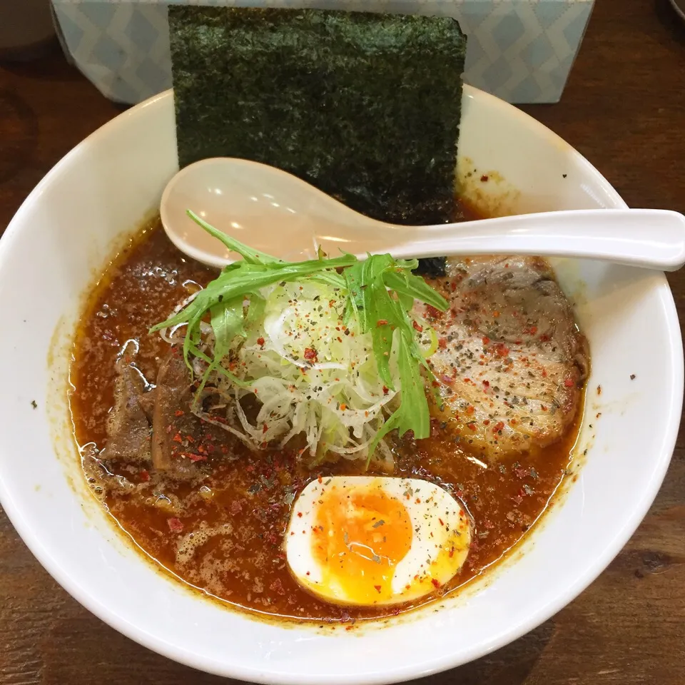 Snapdishの料理写真:ラーメン優月 eth-curry RA-MENエス・カレーラーメン|カウンター嬢さん