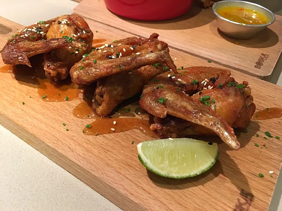 Snapdishの料理写真:Tuckshop fried chicken wings  @ redpan|Ong Sor Fernさん