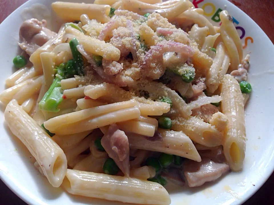 Chicken and veggies pasta in cream sauce|Emmaさん