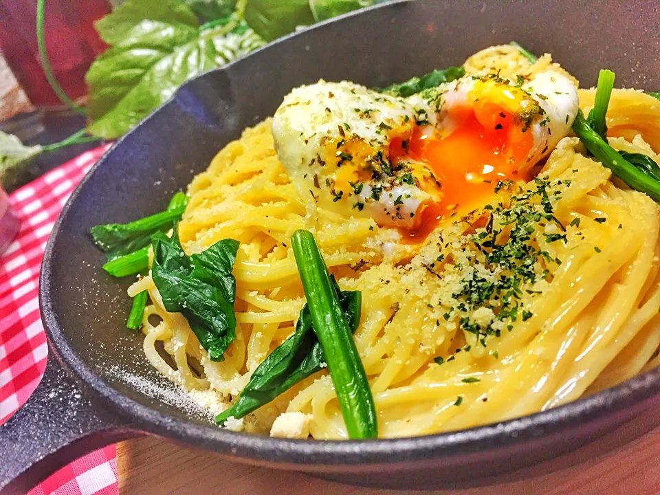 ほうれん草のクリームパスタ🍝半熟卵のせ🍳|유나 yunaさん