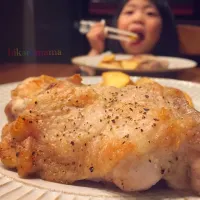 焼くだけスパイシーチキン😁🍗|ひかりママさん