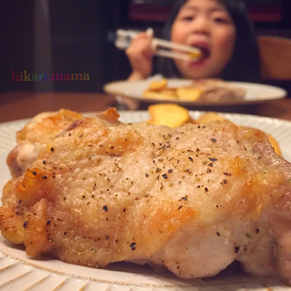 焼くだけスパイシーチキン😁🍗|ひかりママさん