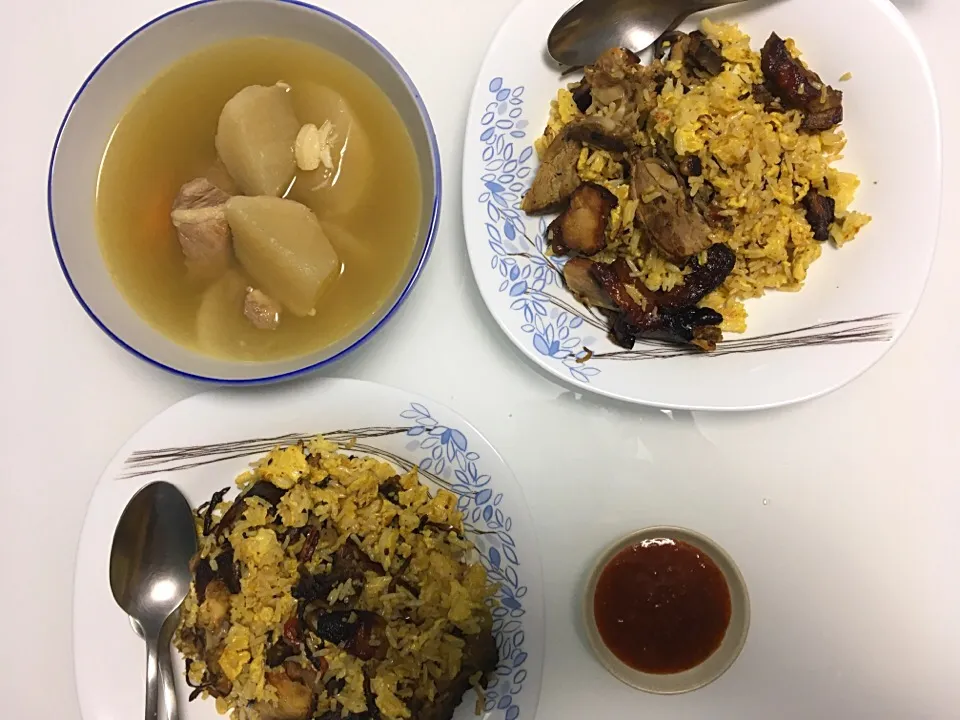 Roast duck fried rice and pork rib soup.|Ong Sor Fernさん