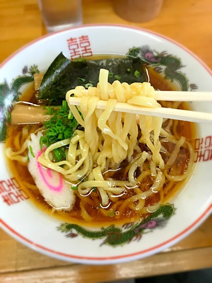 久しぶりに中3の娘とふたりで田島ラーメンの手打ラーメン、いただきまーす♪|ASuzukiさん