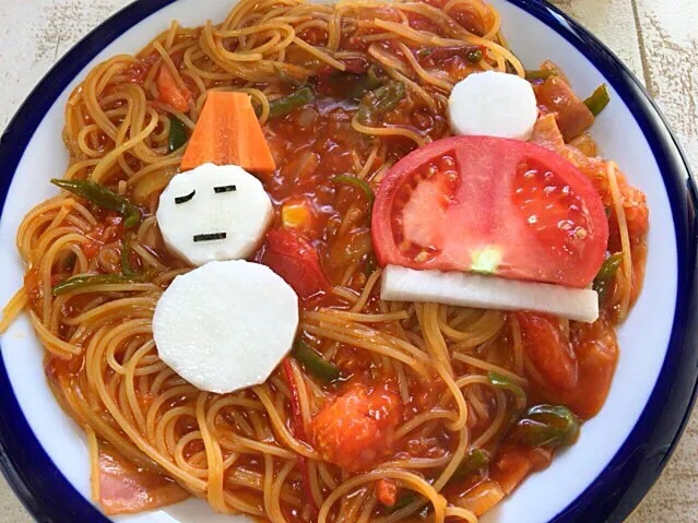 今日の男飯(＞人＜;)クリスマスバージョン♬
ナポリタンスパゲティ♬
サンタ帽子と雪だるまを表現|ひーちゃんさん