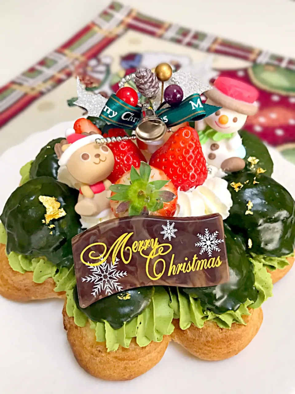 Snapdishの料理写真:クリスマスケーキ Part 1|Mikaさん