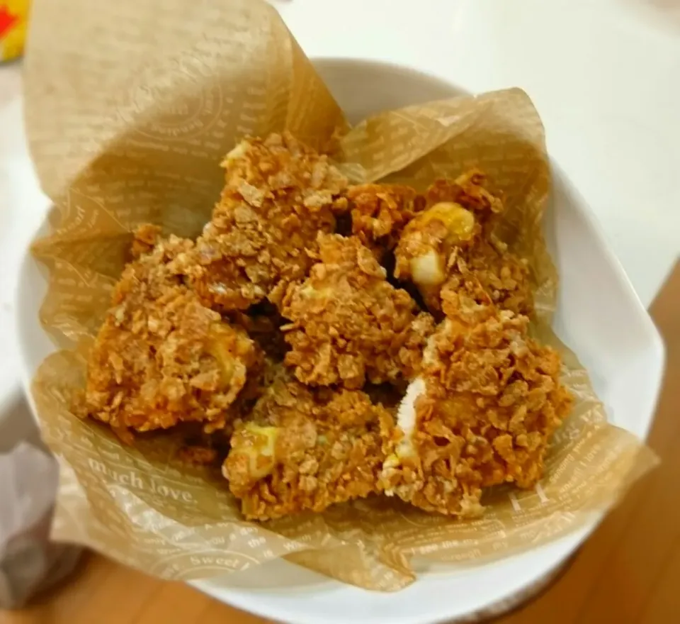 sakurakoさんのバリバリ雷チキン！～鳥むね肉のカレー味コーンフレーク揚げ～|seri-chanさん