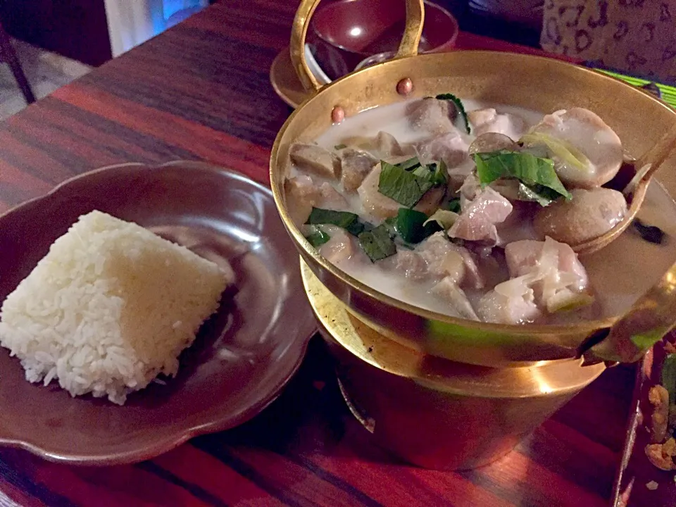 Snapdishの料理写真:Tom kha GAi gue goong|Sky Blueさん