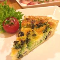 しめじとブロッコリーのキッシュ