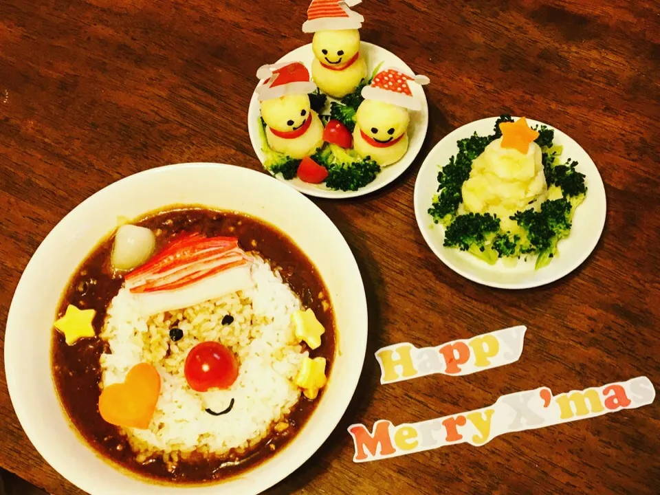 Snapdishの料理写真:いつものカレーとサラダをクリスマスパーティ用にアレンジ|yoshiさん