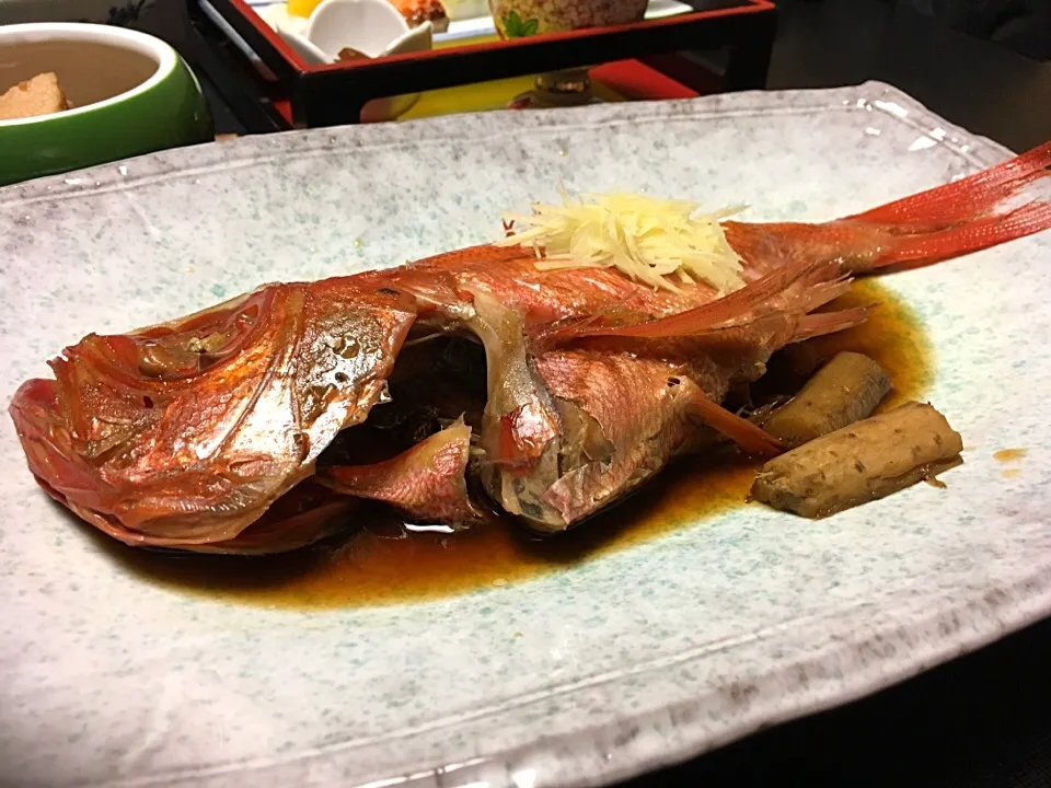 夕食の目玉！金目の煮付け！ 青巒荘@奥湯河原|もっつぁさん