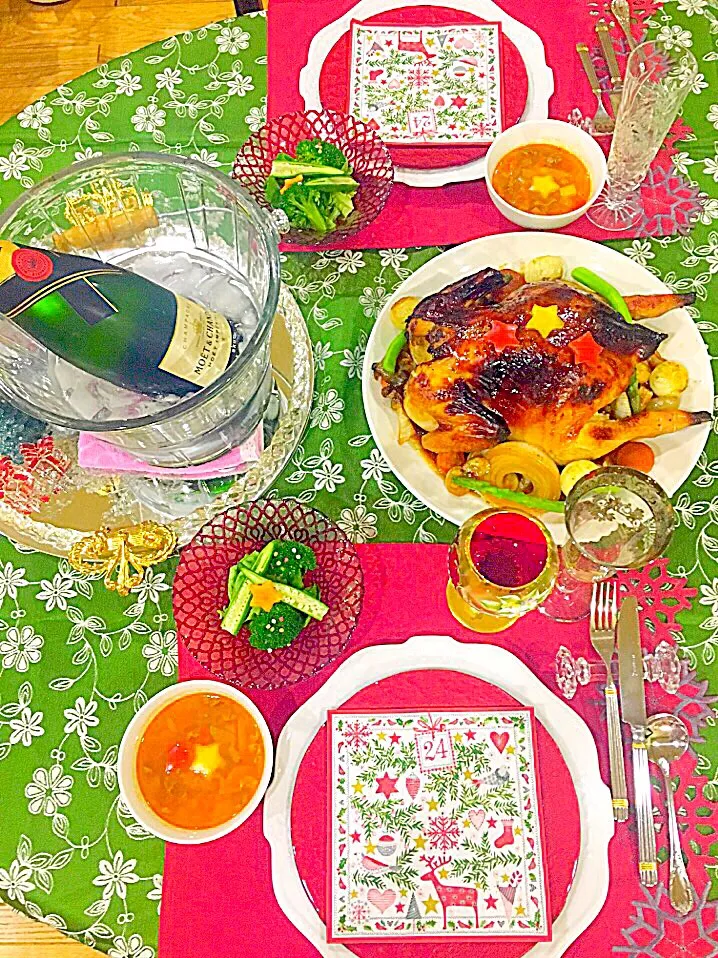 Snapdishの料理写真:クリスマスイヴのDinner🎄✨
MOETシャンで乾杯〜✨息子はアップルベリーダイザー✨|Seikoさん