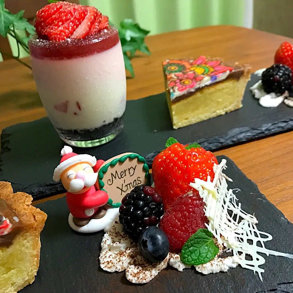 我が家の🎅🎄🍰
クリスマスデザートプレート|Luv_Buddyさん