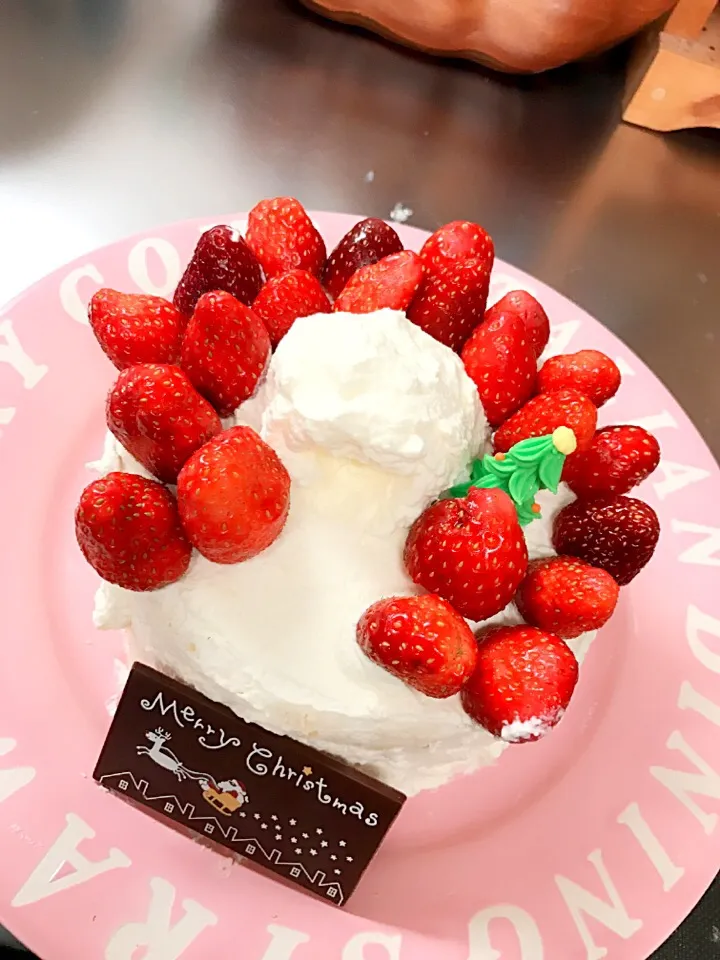 Snapdishの料理写真:シンプルなクリスマスケーキ🎂|たもさん