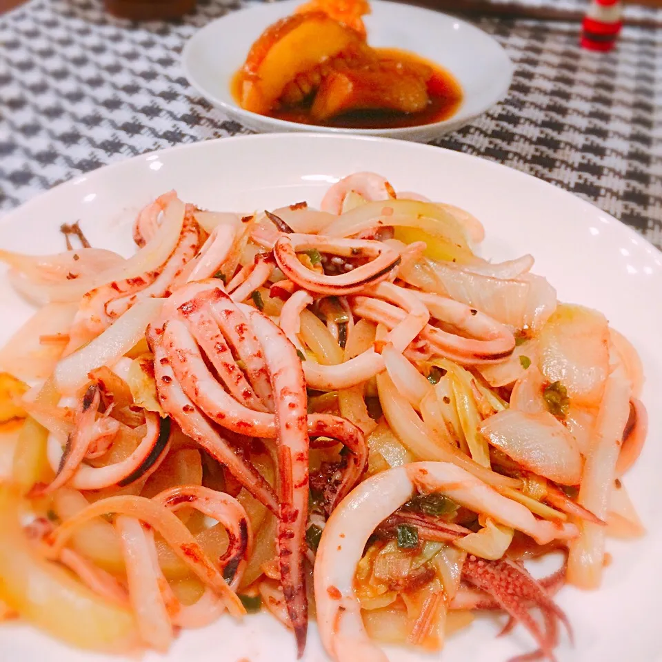 イカのネギ塩焼きと赤魚の煮付け|🍎ゆかりんご🍎さん