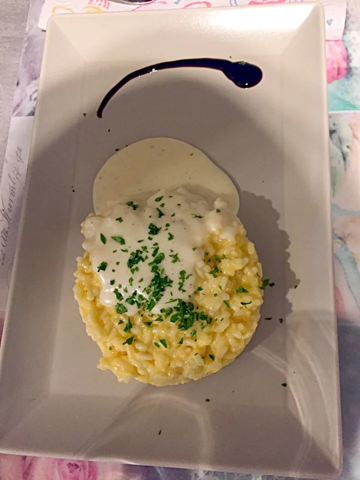 Snapdishの料理写真:Risotto with special cheese cream (formadi di frant)|tarallaさん