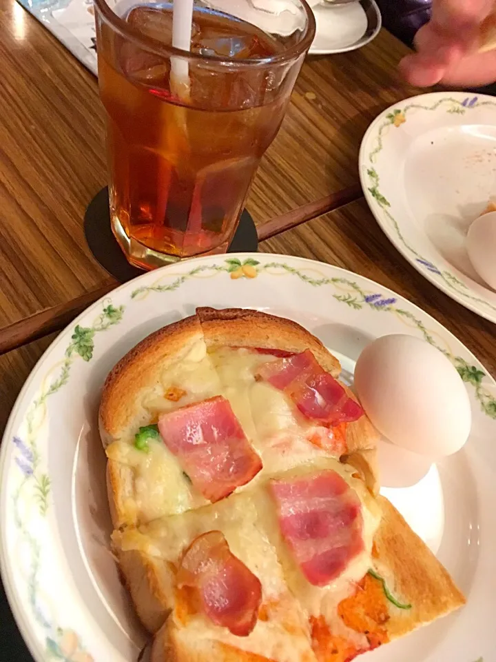 Snapdishの料理写真:梅田到着からのモーニング|まりたす★さん