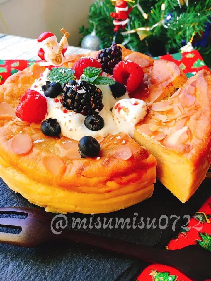 シュレッドチーズで #安納芋 の クリスマスチーズケーキ|Misuzu(@misumisu0722 )さん