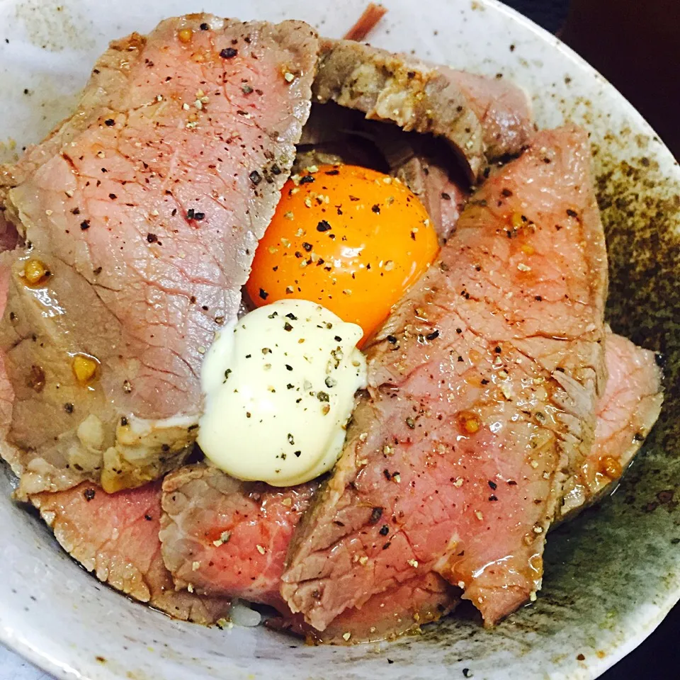 Snapdishの料理写真:残りもの #ローストビーフ丼 ！|KOTOMIさん