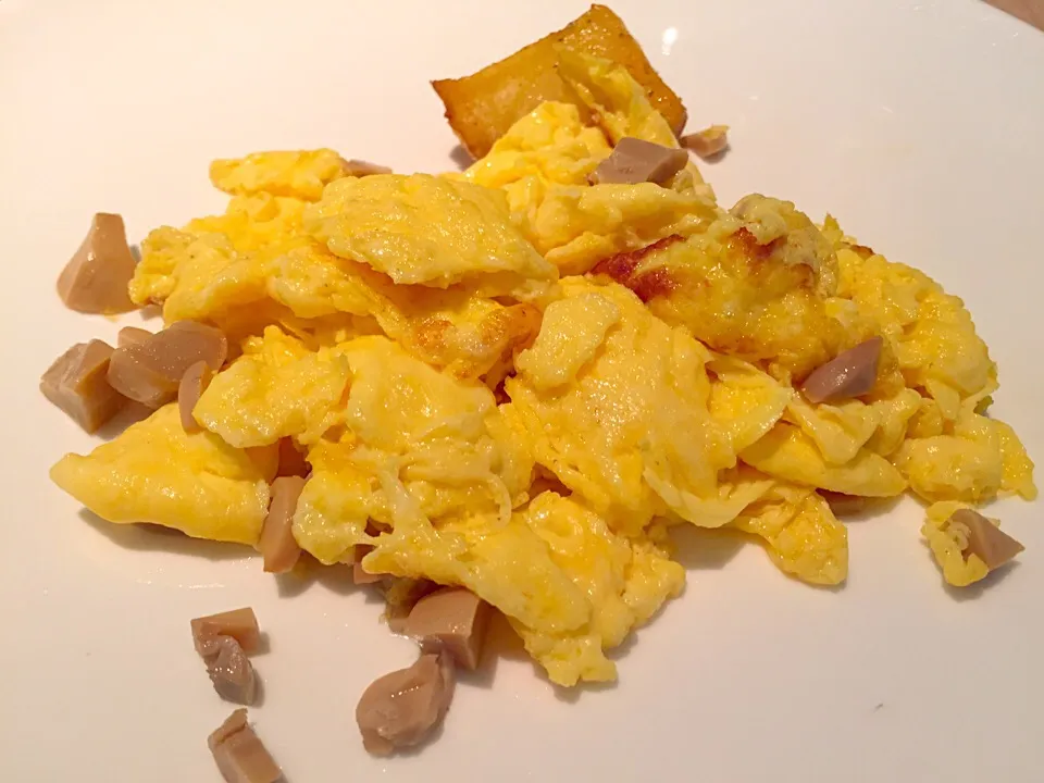 Scrambled eggs with mushrooms|Sky Blueさん