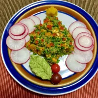 Snapdishの料理写真:Pumpkin and coriander salad with crushed walnuts & almonds, star is sweet potato, holy leaf is abocado and the lights of Christmas tree is salmon roe.  Also sli|Mac Makoto Kunoさん