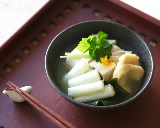 鶏肉と油揚げの塩こうじ鍋|ハナマルキさん