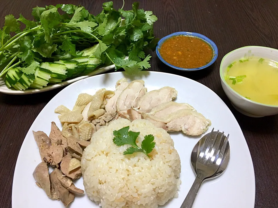 Snapdishの料理写真:ข้าวมันไก่&ผักชี|yukaさん