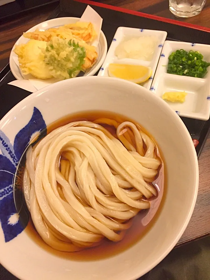 Snapdishの料理写真:竹玉ぶっかけうどん（冷）@手打饂飩 寿庵（北区本郷町）|Kazuya Miyukiさん