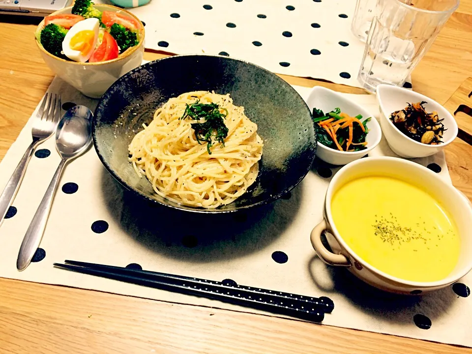 Snapdishの料理写真:＊たらこパスタとキャロットポタージュ＊*|ちょこあや＊*さん