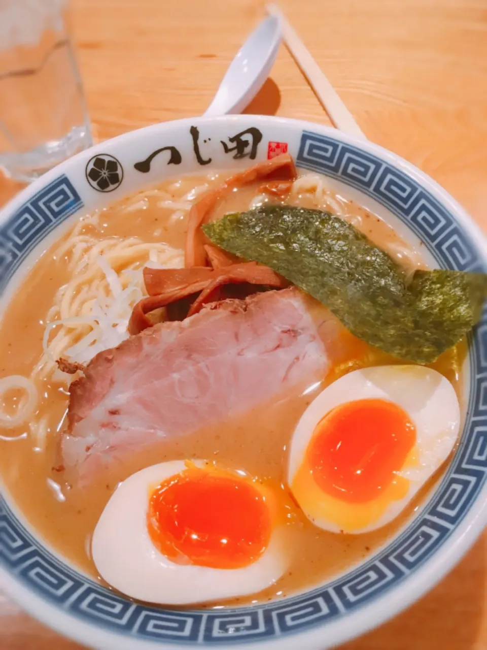 Snapdishの料理写真:つじ田の濃厚味玉ラーメン🍜|しろこ🐾໊さん