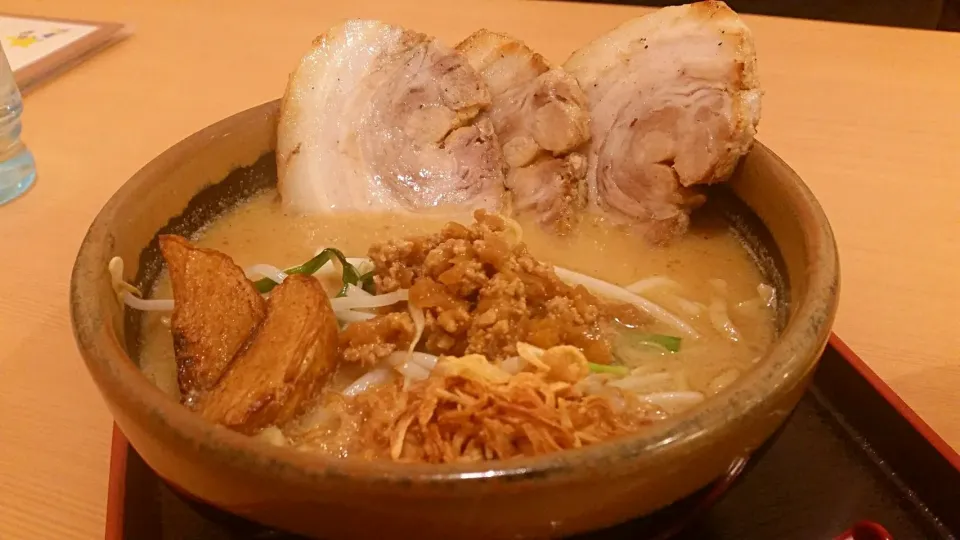 Snapdishの料理写真:Hokkaido lamen|lucia inoueさん