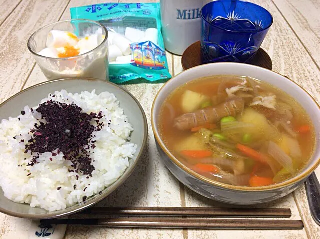 今日の男飯(＞人＜;)朝ごはんバージョン♬野菜ポトフandしそごはんandみかんマシュマロwithヨーグルト♬|ひーちゃんさん