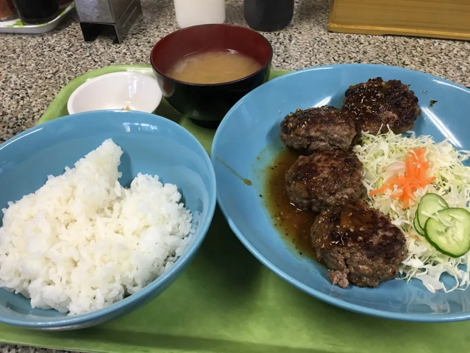 肉増しハンバーグ定食|PegaOさん