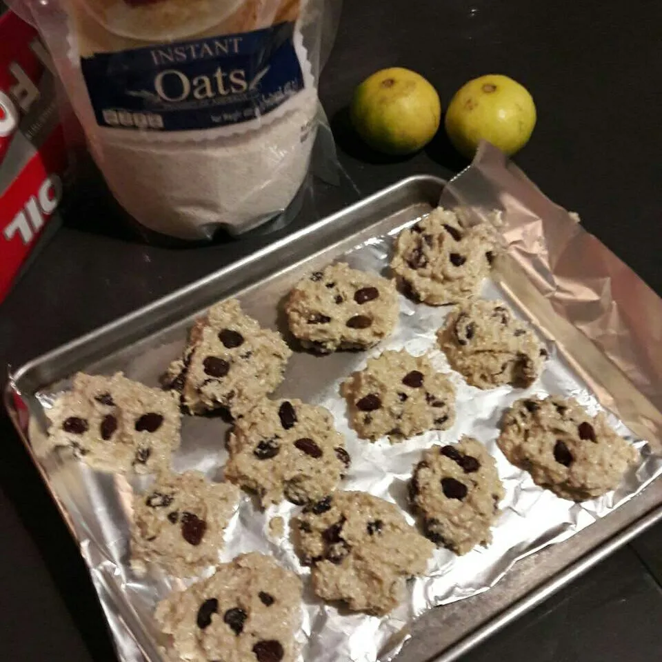 my cookies  made of bananas oats  raisins|Kung Doratee Sculptureさん