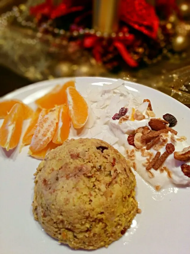 Snapdishの料理写真:I Love My Mugcakes! Christmas Holiday 😍 #mugcake #apple #cinnamon #yogurt #orange #oat|LucieFoodさん