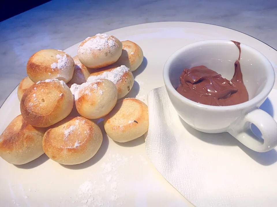 Dough balls with Nutella|Sky Blueさん