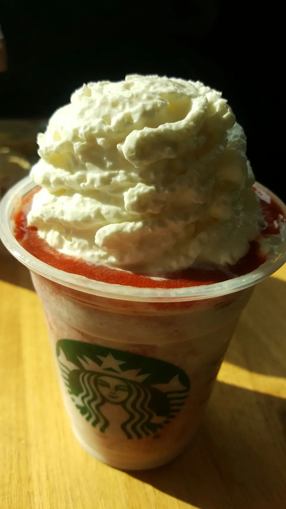 Fang-tastic Frappuccino|Christian J. Torres Cañarteさん