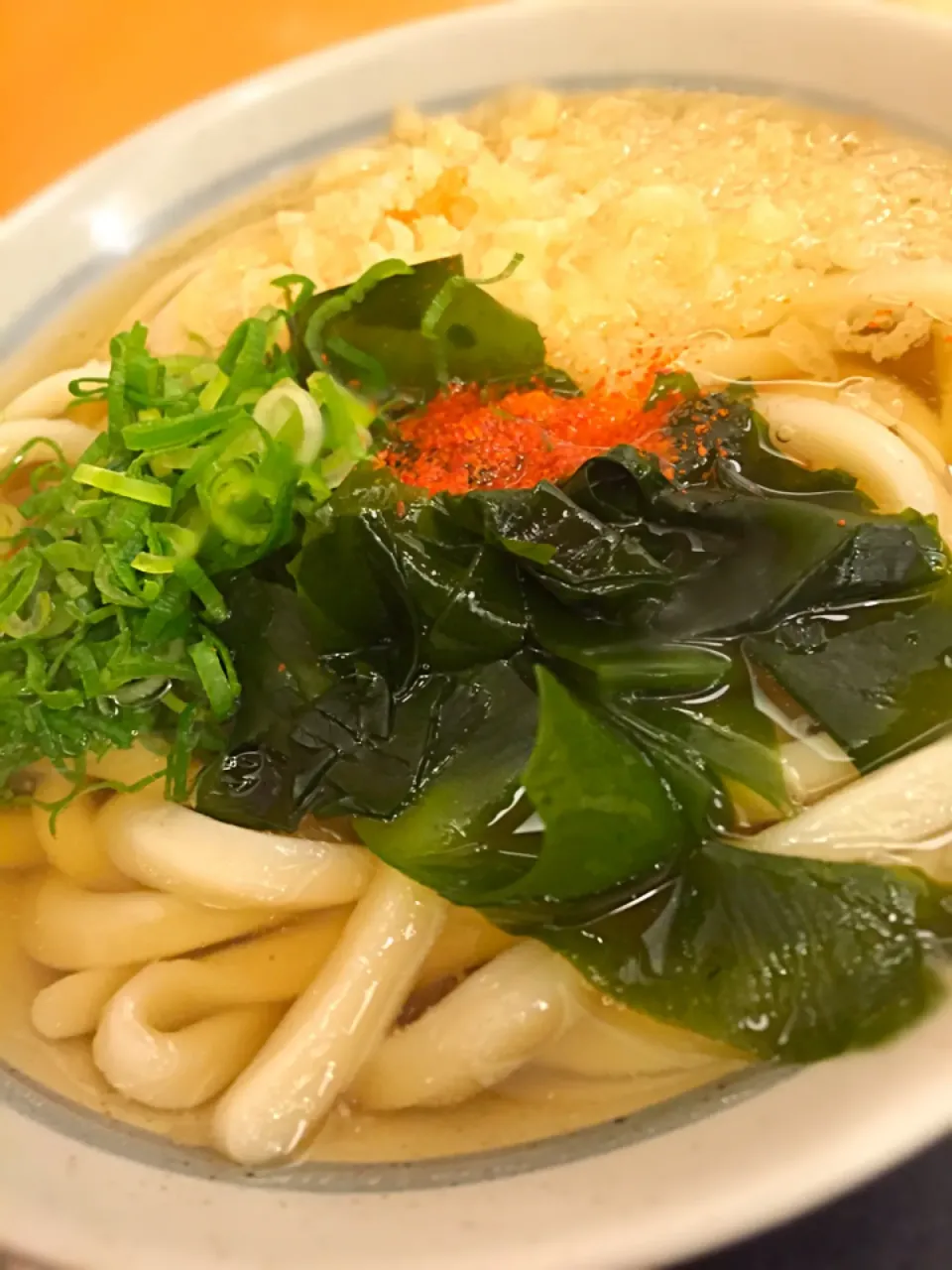 たねきうどん！麺はシコシコ、出汁が旨味たっぷりで美味しい〜！|Tomyさん