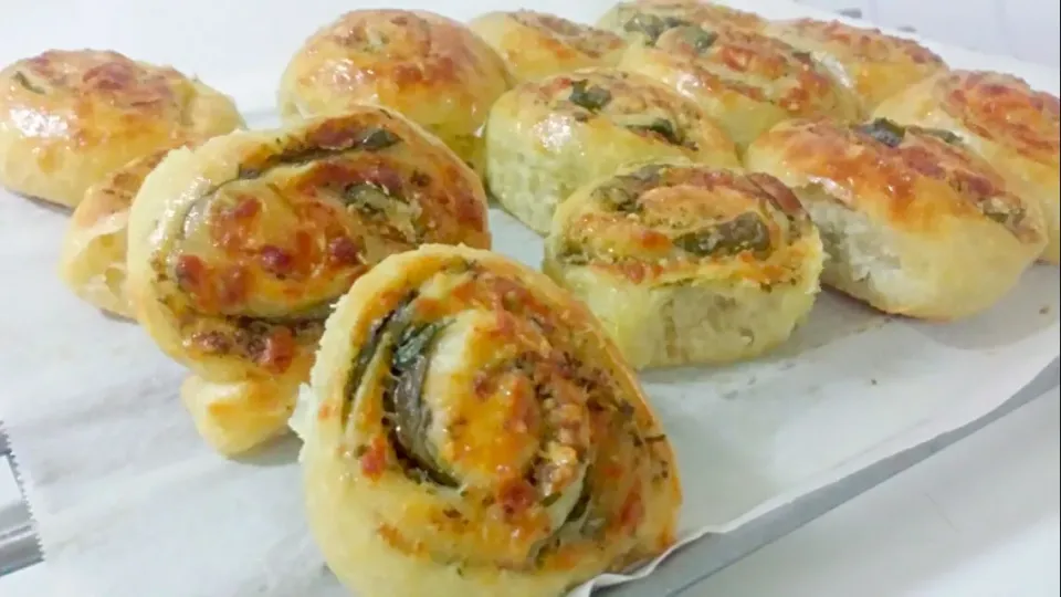 cheese pesto whirls|Sofie's Kitchenさん