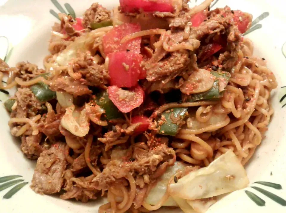 tuna and bell pepper yaki soba|Jorge Bernal Márquezさん