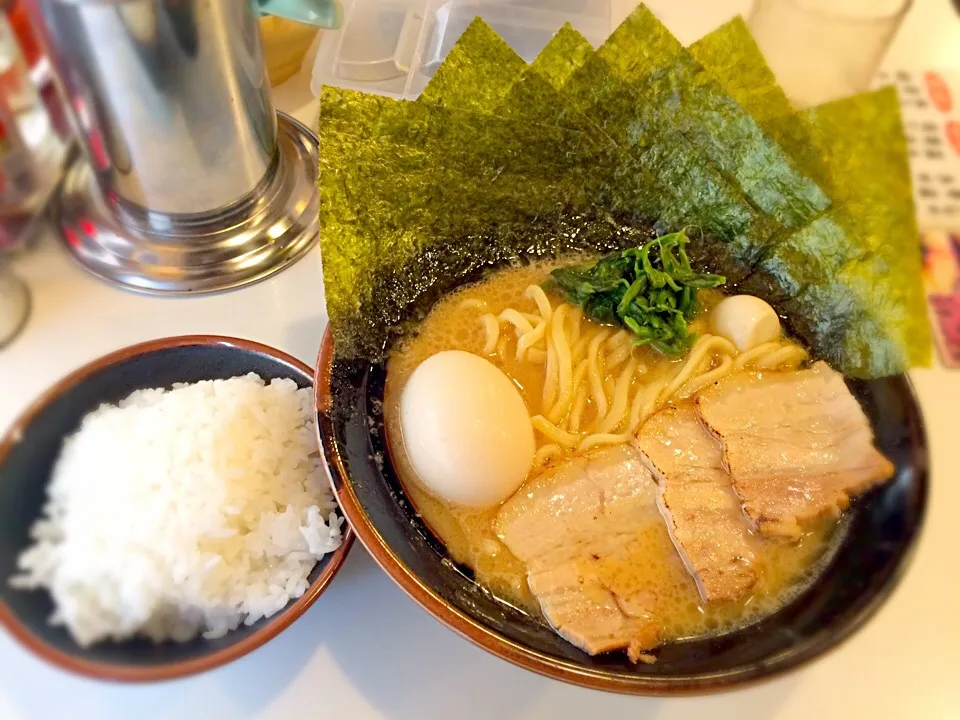 濃厚豚骨ラーメン|チカさん