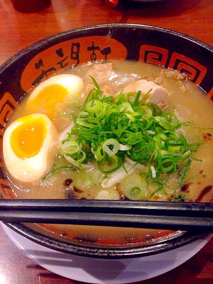 とんこつラーメン#ラーメン食べたい#油ギトギト#ねぎニラいっぱい|あやにん食堂さん