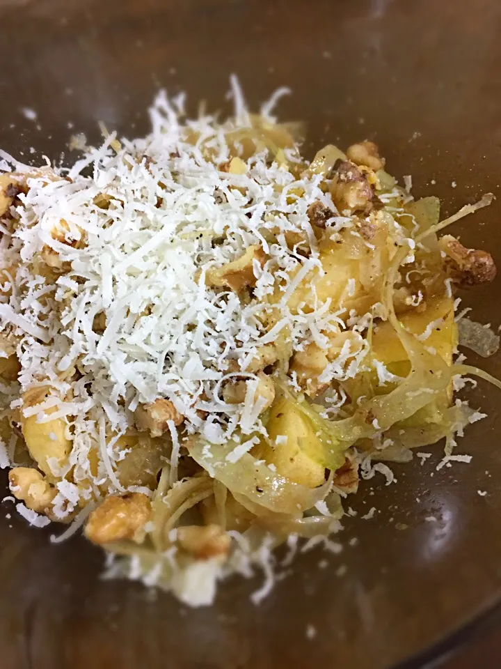 Finocchio and apple salad with walnuts and pecorino🍾|aястасияさん