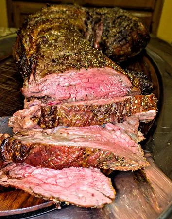 beef tenderloin makes a fantastic New Year's dinner|Bill Costlowさん