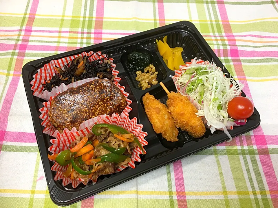 Snapdishの料理写真:ホタテのクリームシチュー 日替わり弁当 豊川市宅配|Naokazu Kuritaさん