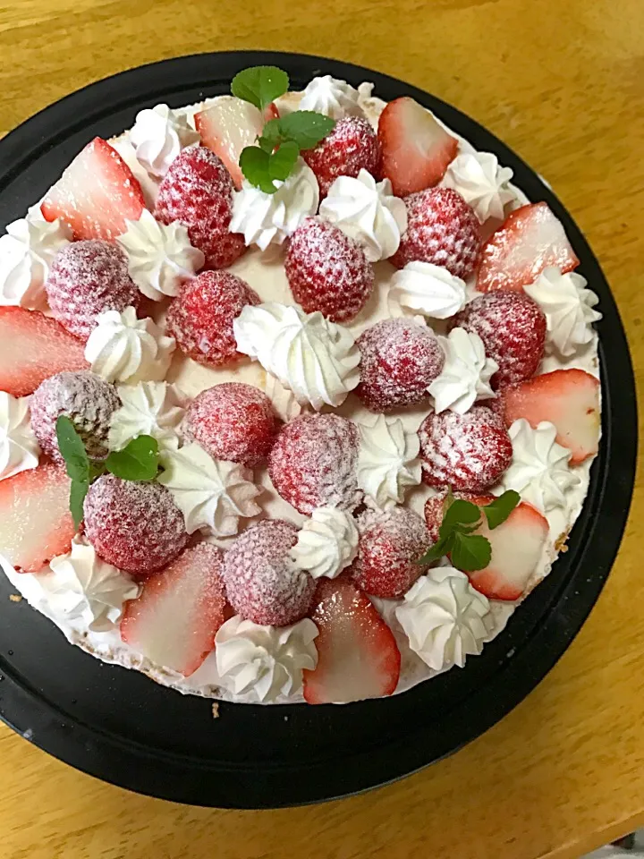 いちご🍓ケーキ♪(๑ᴖ◡ᴖ๑)♪|あつさんさん