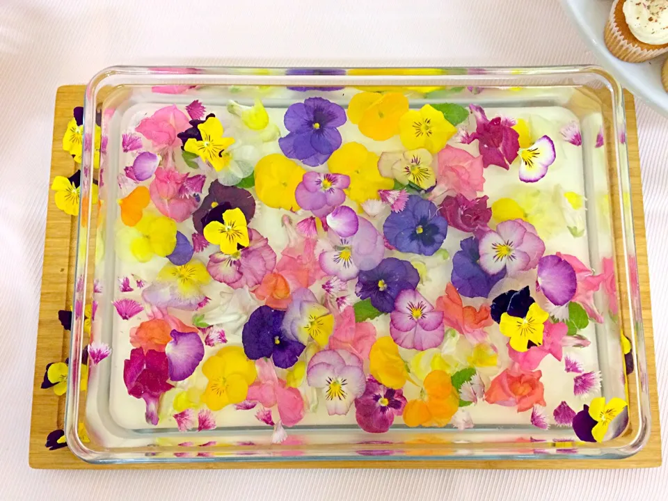 Edible flower jerry cake|cheesyさん