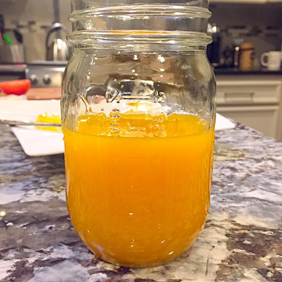 Snapdishの料理写真:Fresh tangerine juice|Rebekah Bradfordさん