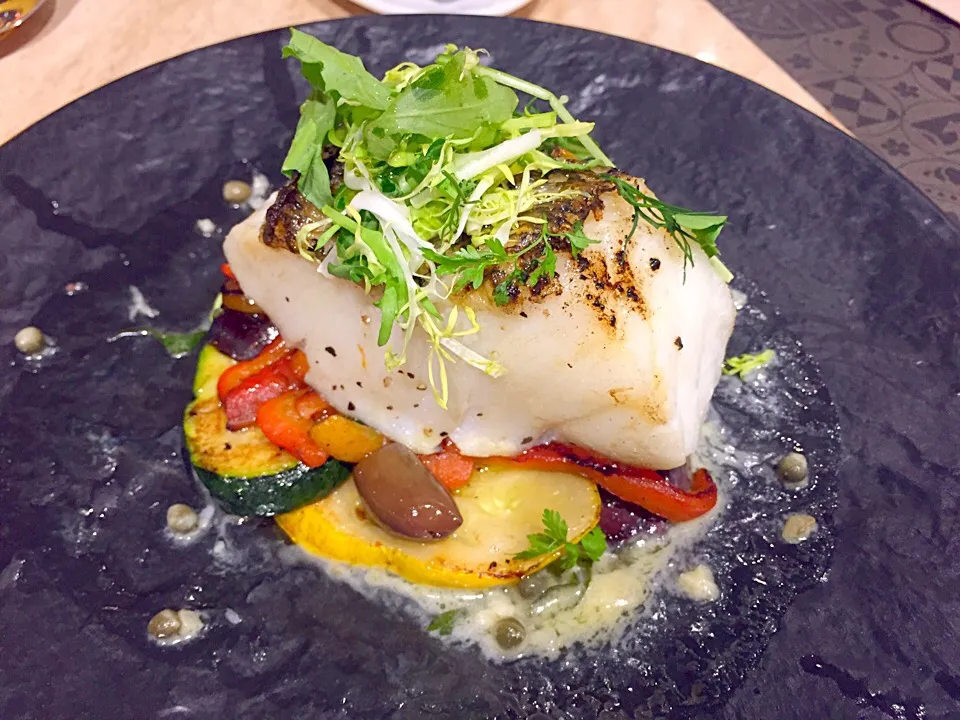 Pan-seared sea bass fillet with ratatouille Provençal & lemon butter sauce|Sky Blueさん